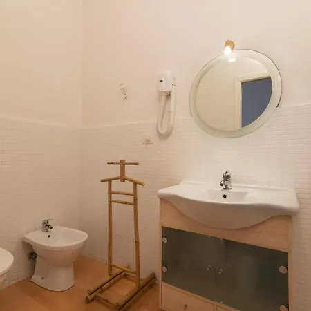 Studios10 *