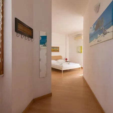 Apartment Studios10 *